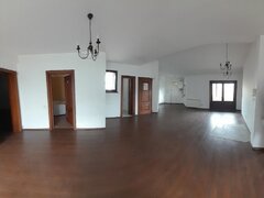 Piata Muncii- Decebal, vila 400mp,12 camere, curte 200mp